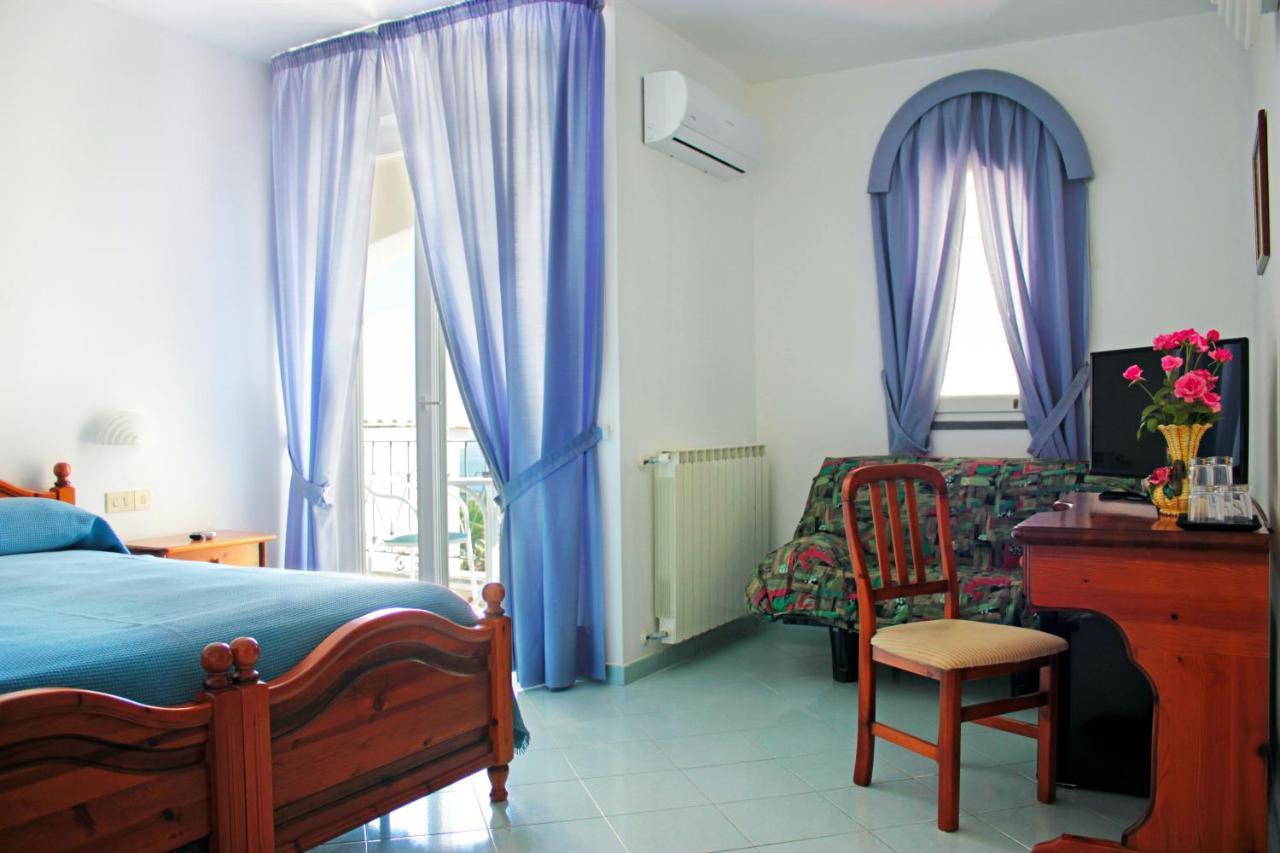 La Pergola Del Torchio Bed & Breakfast Иския Екстериор снимка